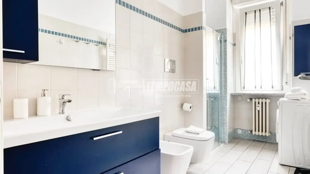 Salles de bain - Rusticated Flat with Canal View in Milan