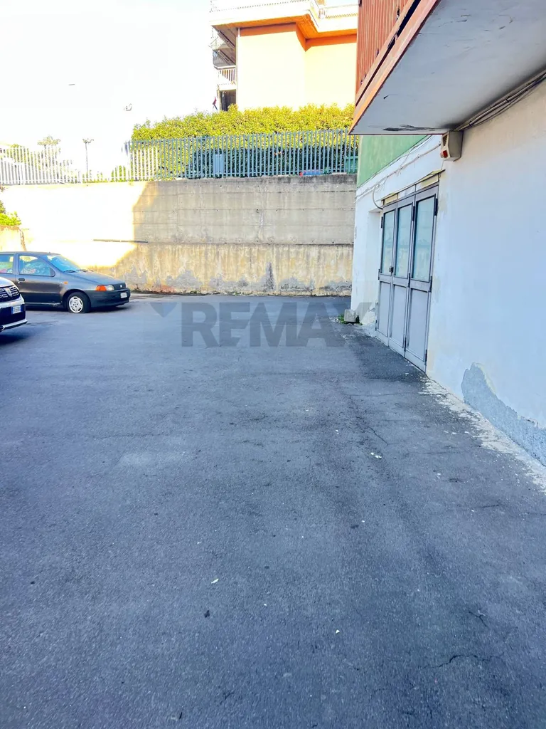 Välivaade - Commercial Space in Catania's Viale M.Rapisardi