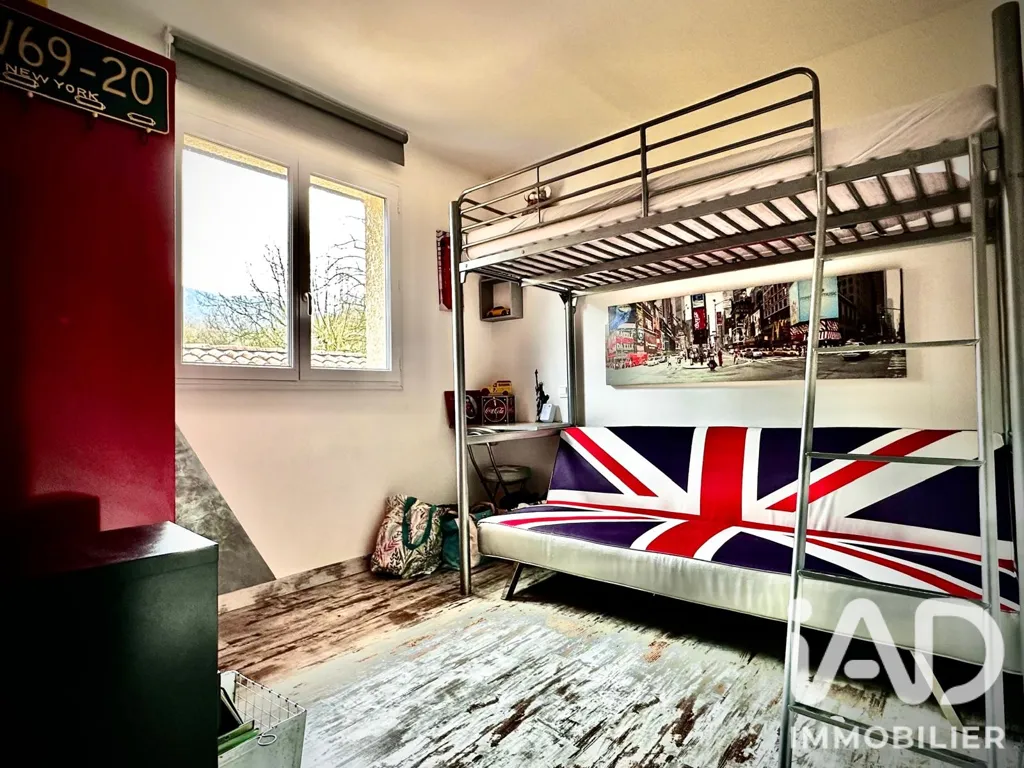 Chambres - Maison Familiale avec Piscine à Eycheil