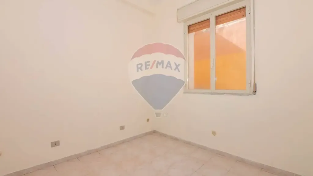 Toad - Ground Floor Apartment with Private Courtyard in Augusta