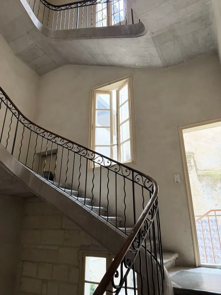 Pièces - Appartement Meublé Rénové avec Cour à Beaucaire