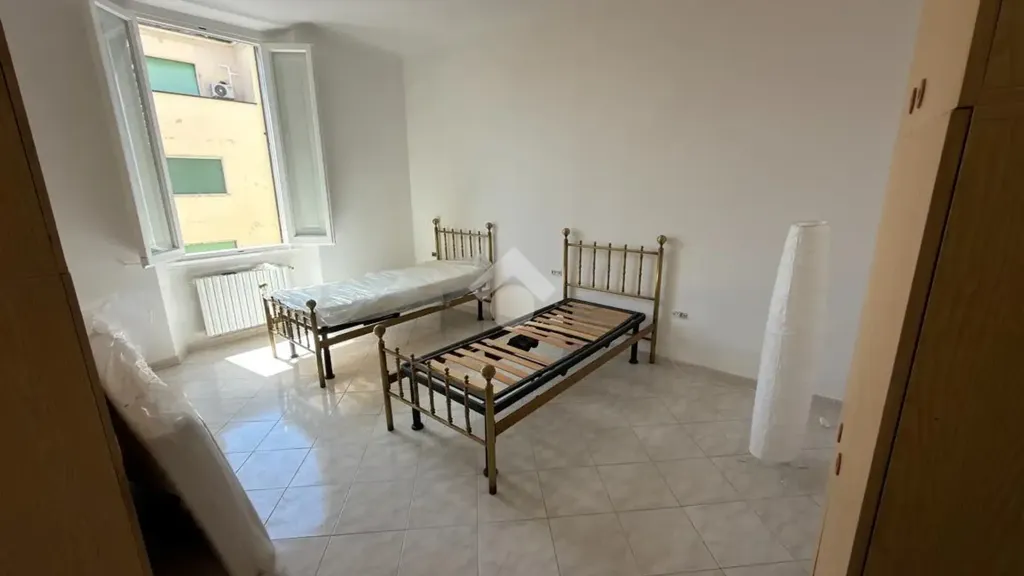 Magamistoad - Bedroom for Rent with Balcony in Central Florence