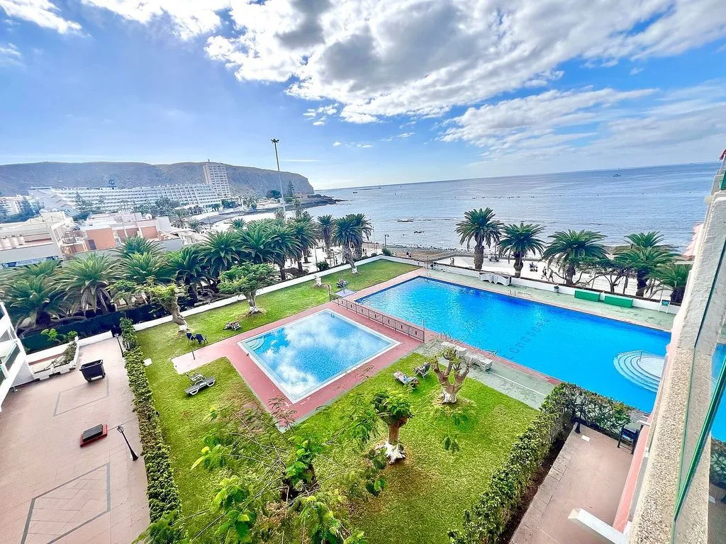 Õhuvaade - Studio with Pool and Terrace in Los Cristianos