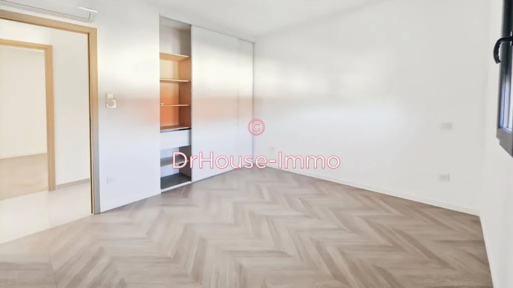 Chambres - Maison Moderne avec Toit Terrasse à Bretigny