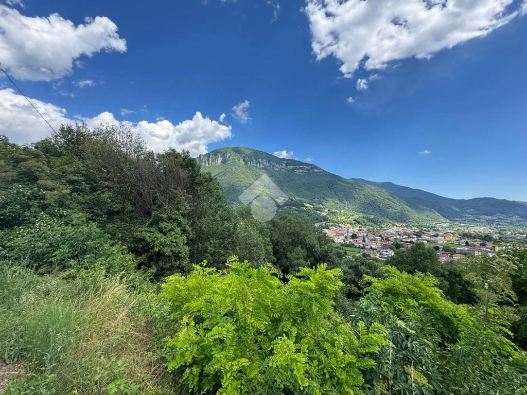 Buildable Residential Plot with Panoramic View in Casazza