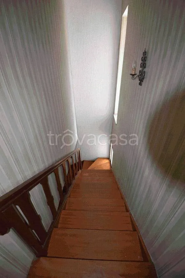 Pièces - Independent House with Terrace in Monteu Roero