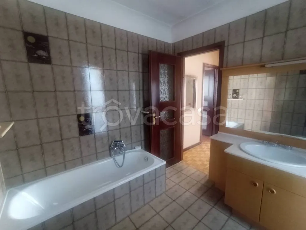 Vannitoad - Terraced Villa with Private Garden in Bellinzago Novarese