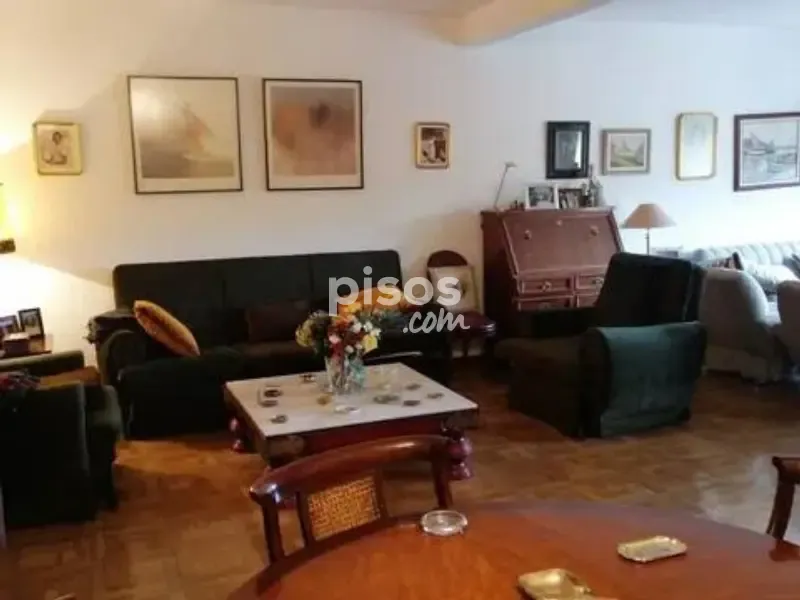 Soggiorno - Six-Bedroom Flat with Park View in Albacete Centre