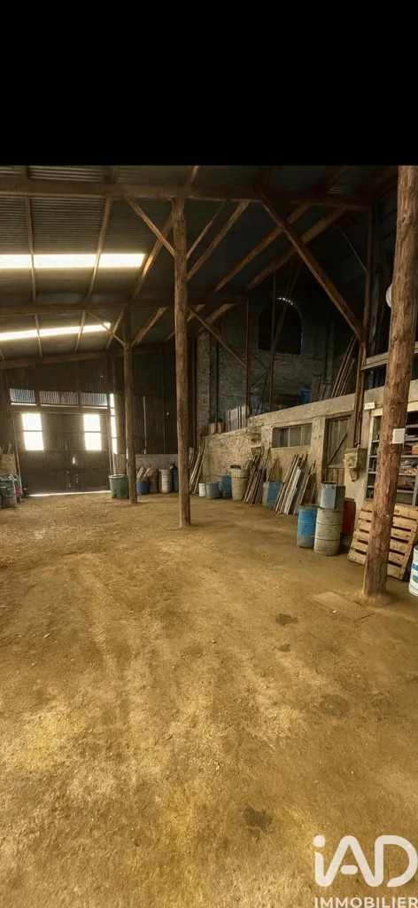 Garage - House with Workshop near Sedan