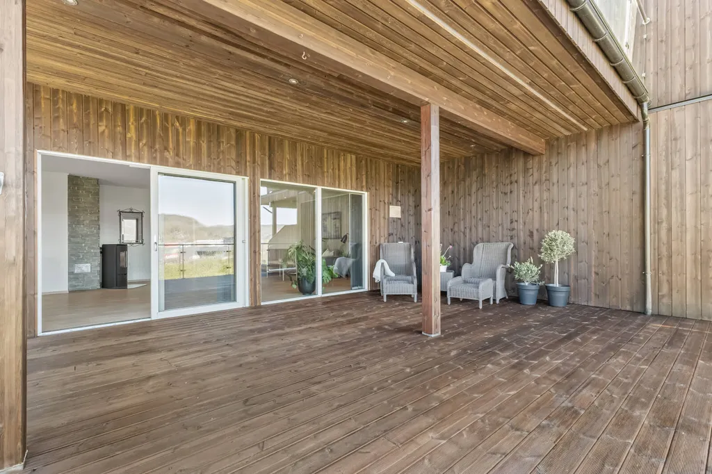 Terrazza - Modern Apartment with Terrace in Lyngdal