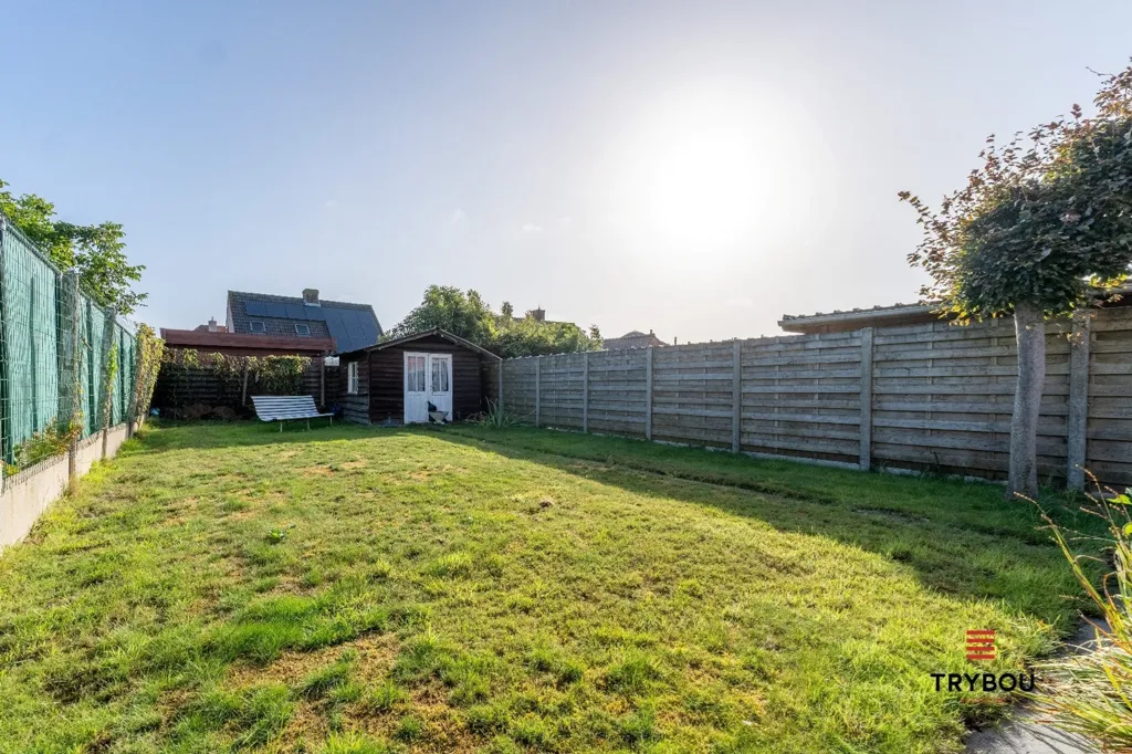 Aed - Charming House with Garage in Houthulst