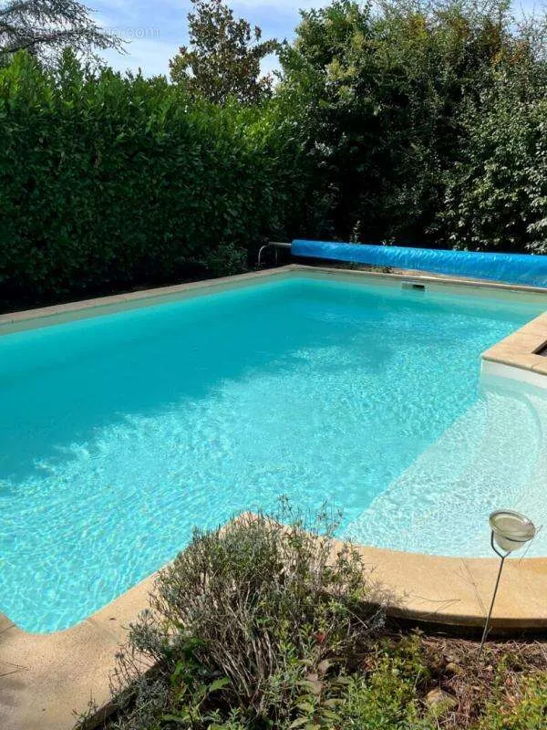 Piscine - Maison de 5 Chambres avec Piscine à Cahors