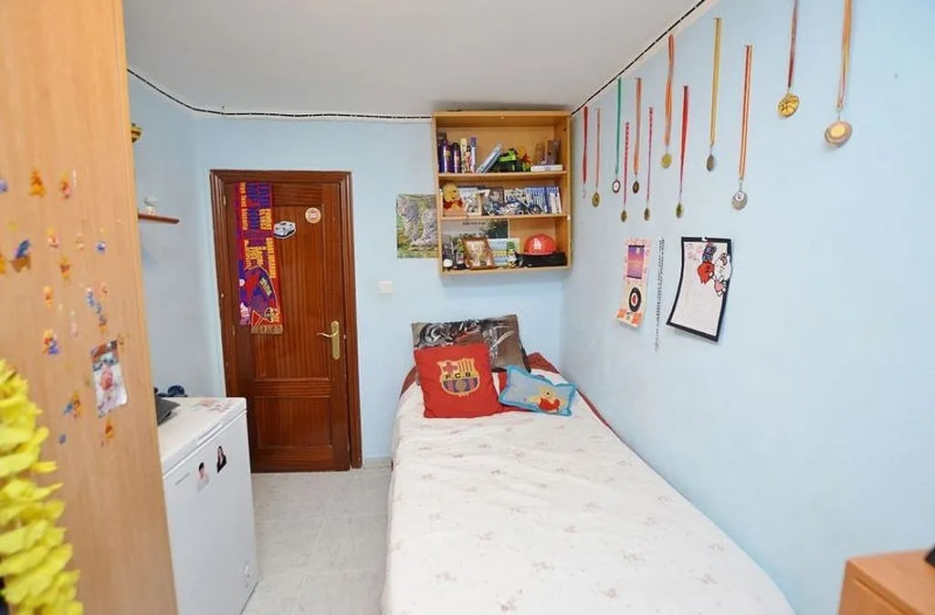 Magamistoad - 2-Bed Apartment with Air Conditioning in Arcos, Madrid