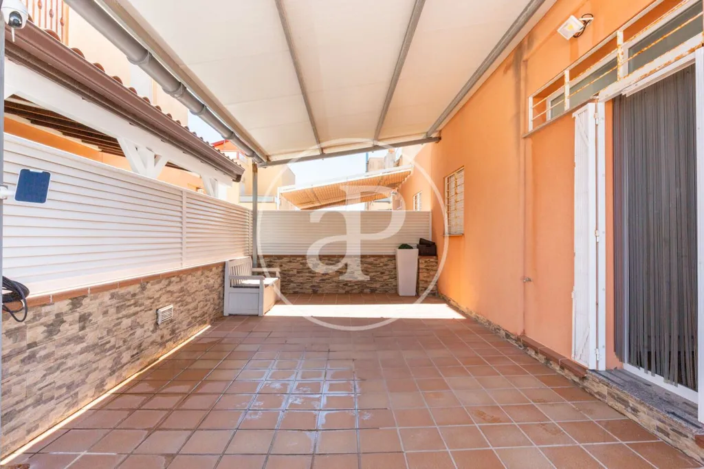 Terrazza - Twin-Storey House with Pool near Beaches