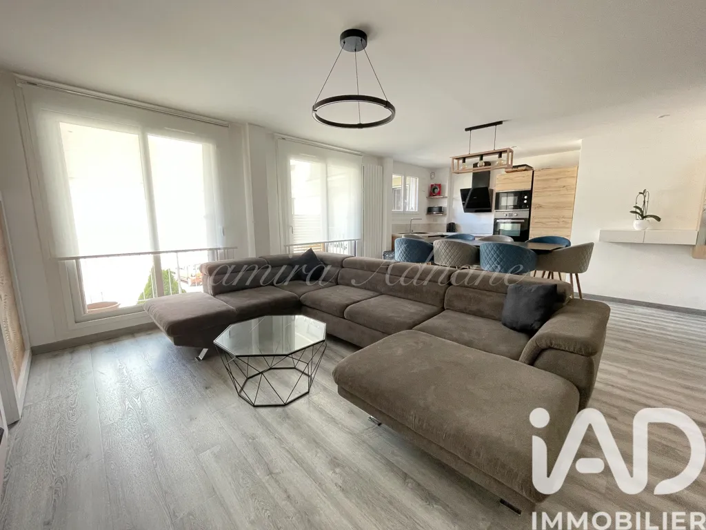 Soggiorno - T4 Apartment with Balconies in Rueil-Malmaison