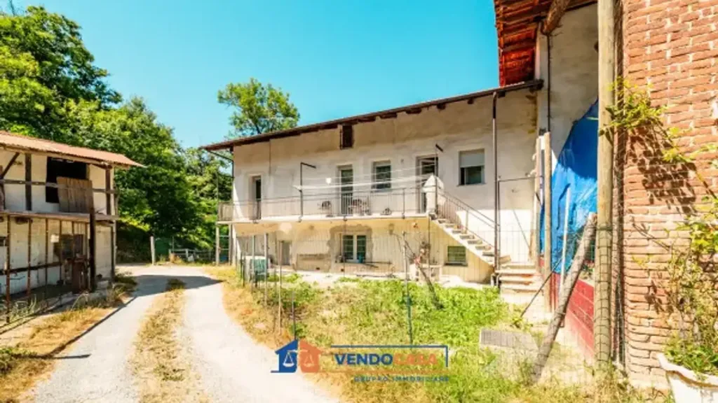 Jardin - Restaurated Villa with Garden in Borgo San Dalmazzo