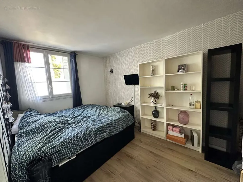 Chambres - Appartement Lumineux 4 Pièces à Colombes