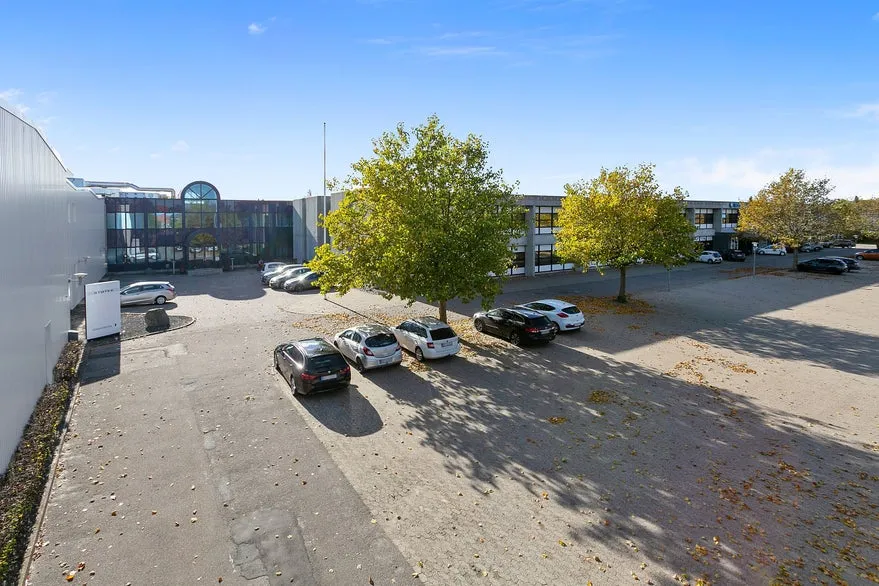 Välivaade - Warehouse and Office Space near E45 Junction 68