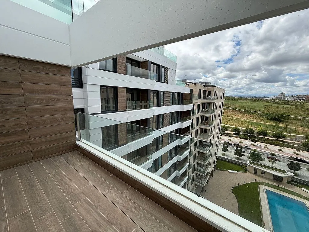 Balcone - Penthouse with Pool in Valdebebas