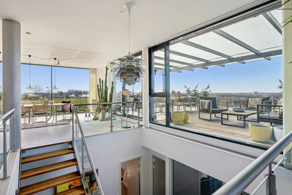 Pièces - Modern Villa with City View in Næstved