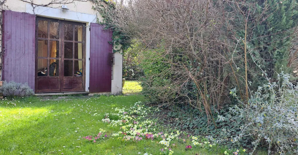 Giardino - Charming House with River View in Le Thor