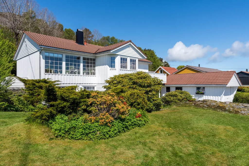 Esterno - Quiet Villa with Garden in Langevåg