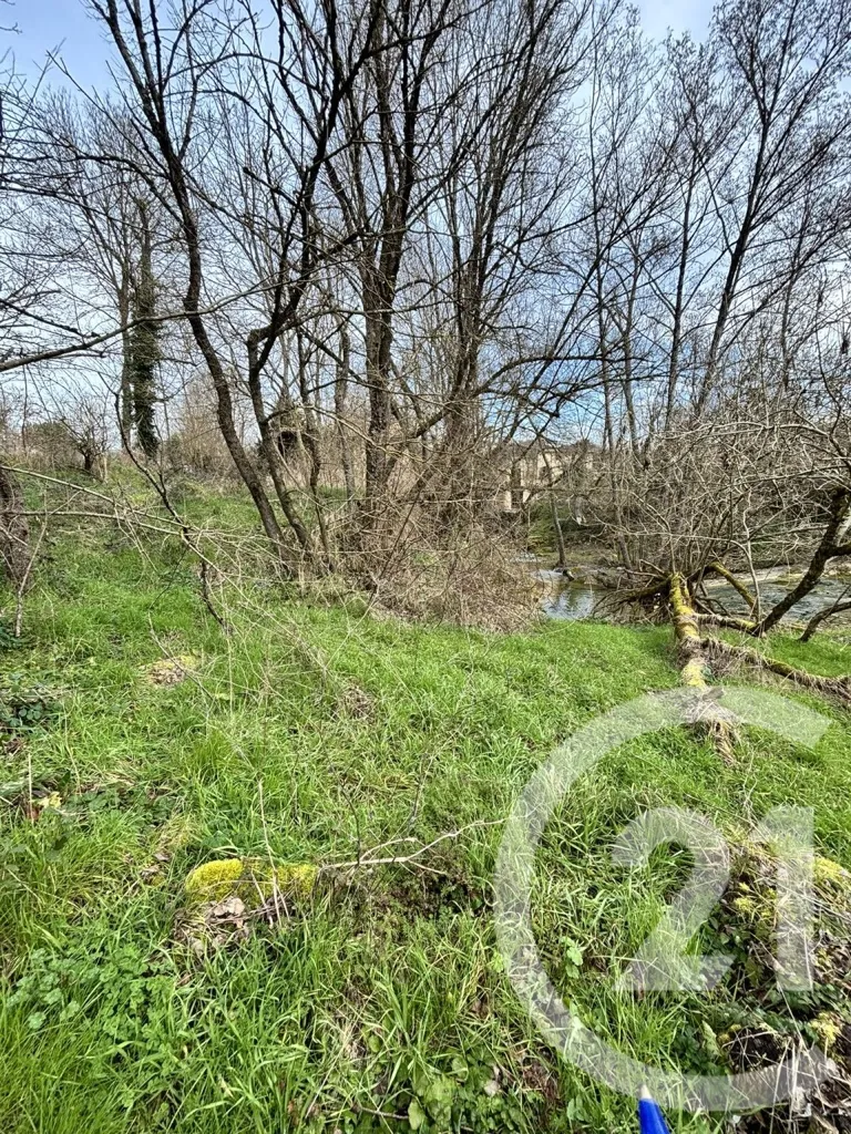 Giardino - Old Mill with River View in Limbrassac