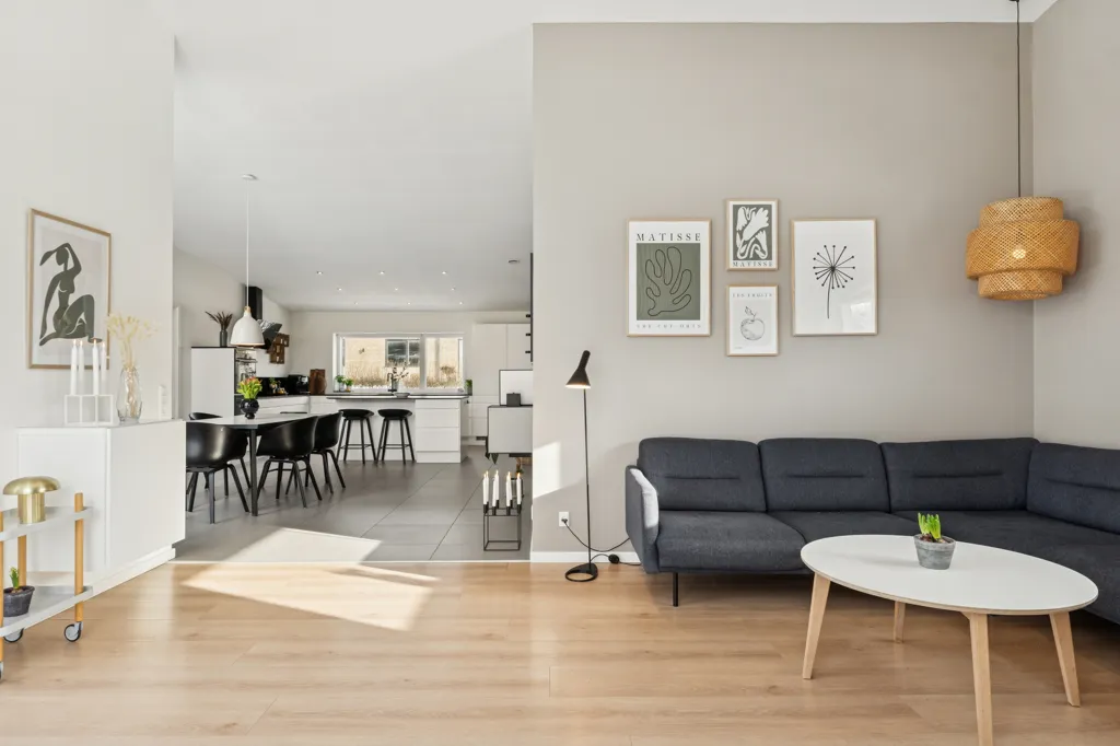 Séjour - Modern Villa with Lofted Living Room in Viborg
