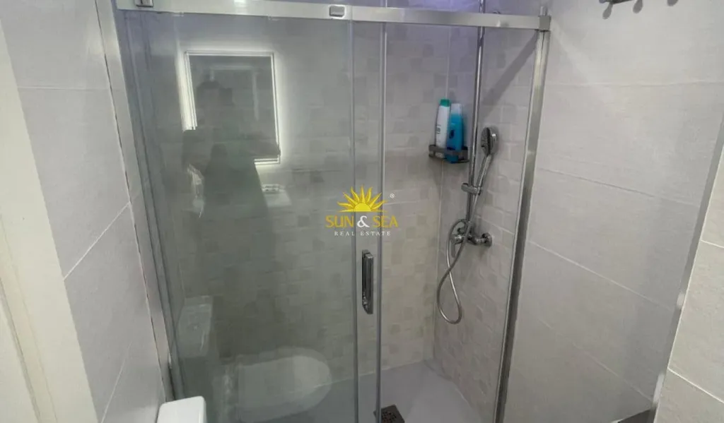 Salles de bain - Apartment with Sea View in Punta Prima