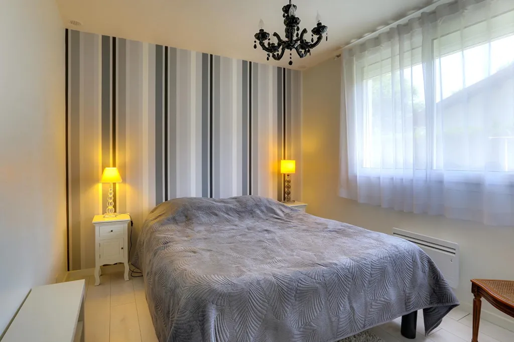 Bedrooms - Architectural Villa with Pool in Labatut