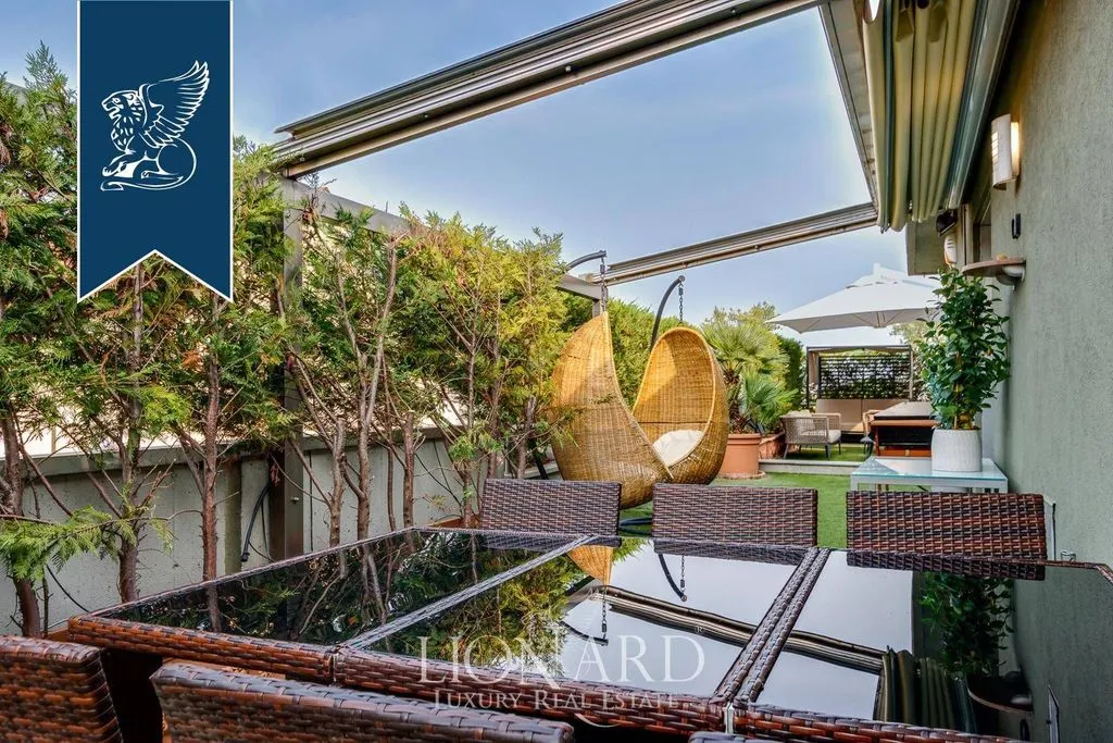 Terrass - Luxury Penthouse with Pool in Bergamo
