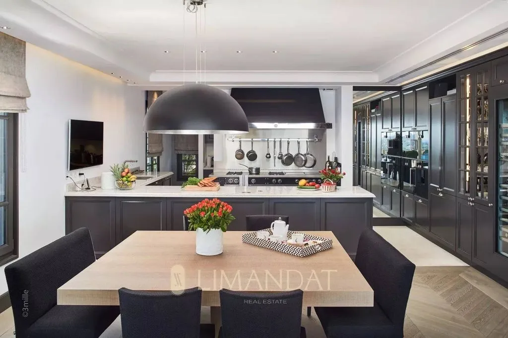 Köök - Luxury Villa with Sea View in Grimaud