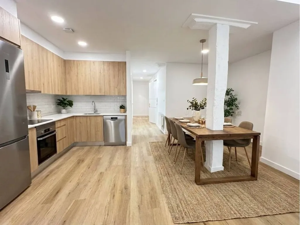 Cuisine - Reformed Flat with Balcony in Bilbao's Old Town
