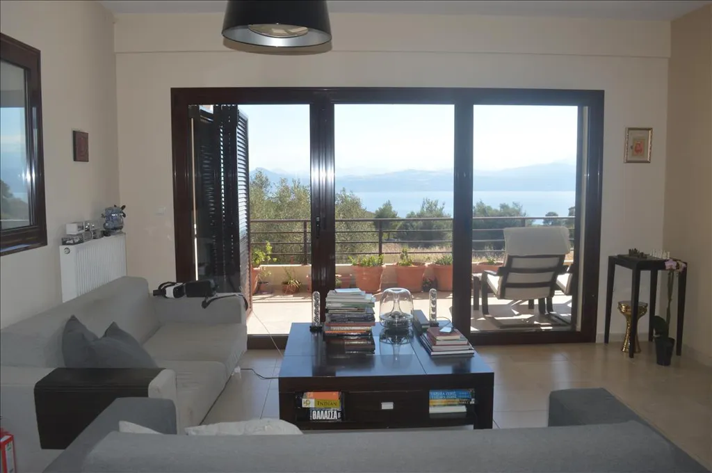 7-toaline maja asukohas Loutraki