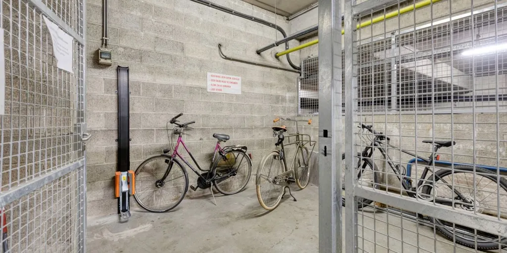 Garage - Appartement avec 2 Terrasses au Centre de Hasselt