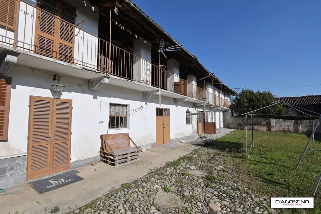 Välivaade - Terraced House with Garden in Rivarolo Canavese
