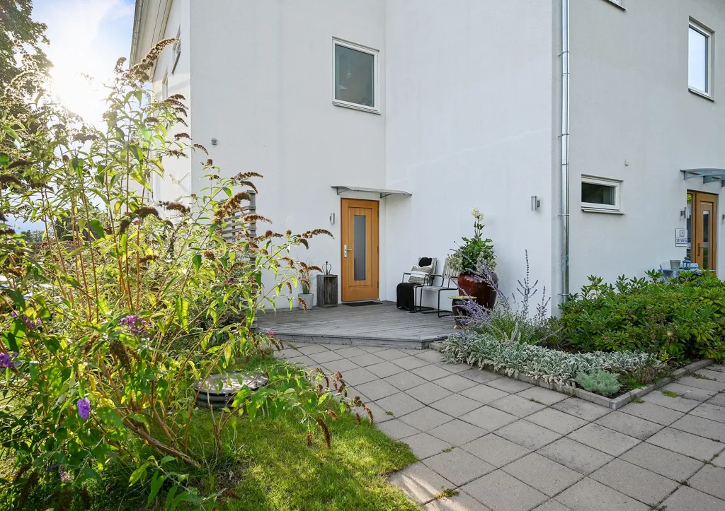 Jardin - Townhouse with Garden in Österskär