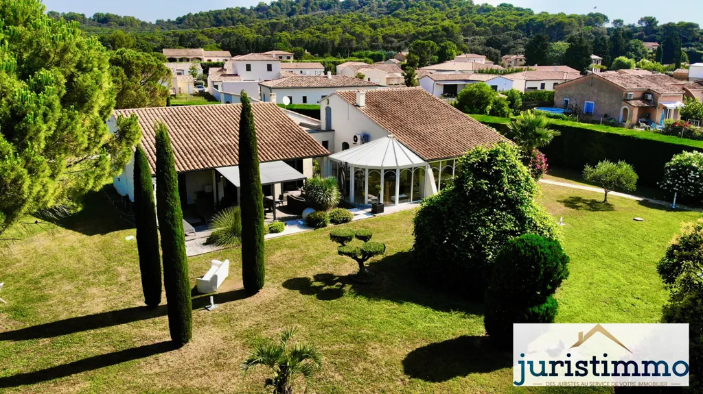 Vue aérienne - Villa avec Véranda et Jardin à Piolenc