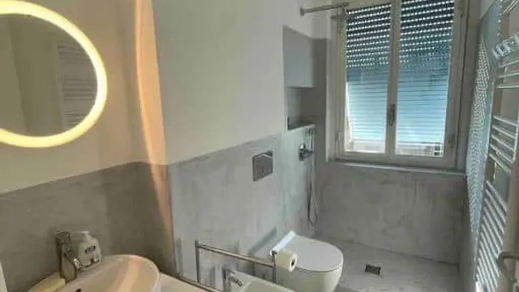Salles de bain - Spacious Studio with Balcony near M1, Milan