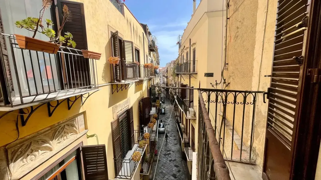 Balcon - Apartment with Balconies in Palermo Centre