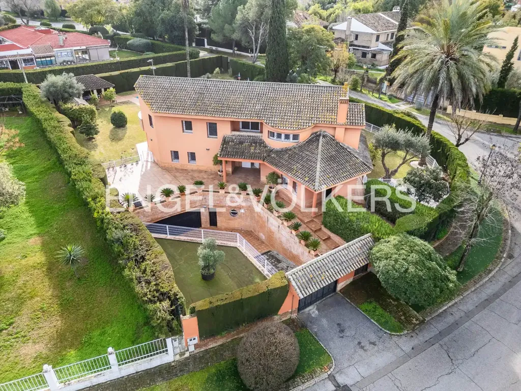 Vista aerea - Detached House with Pool in Simón Verde