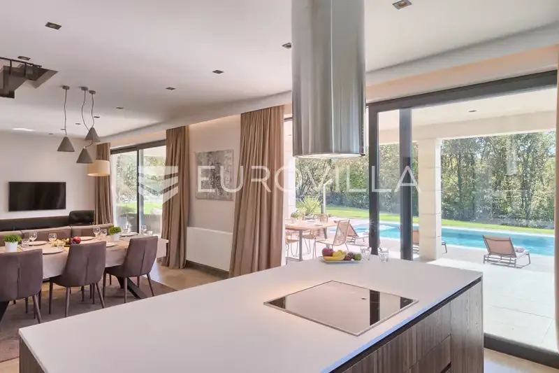 Köök - Villa with Pool and Sauna in Višnjan
