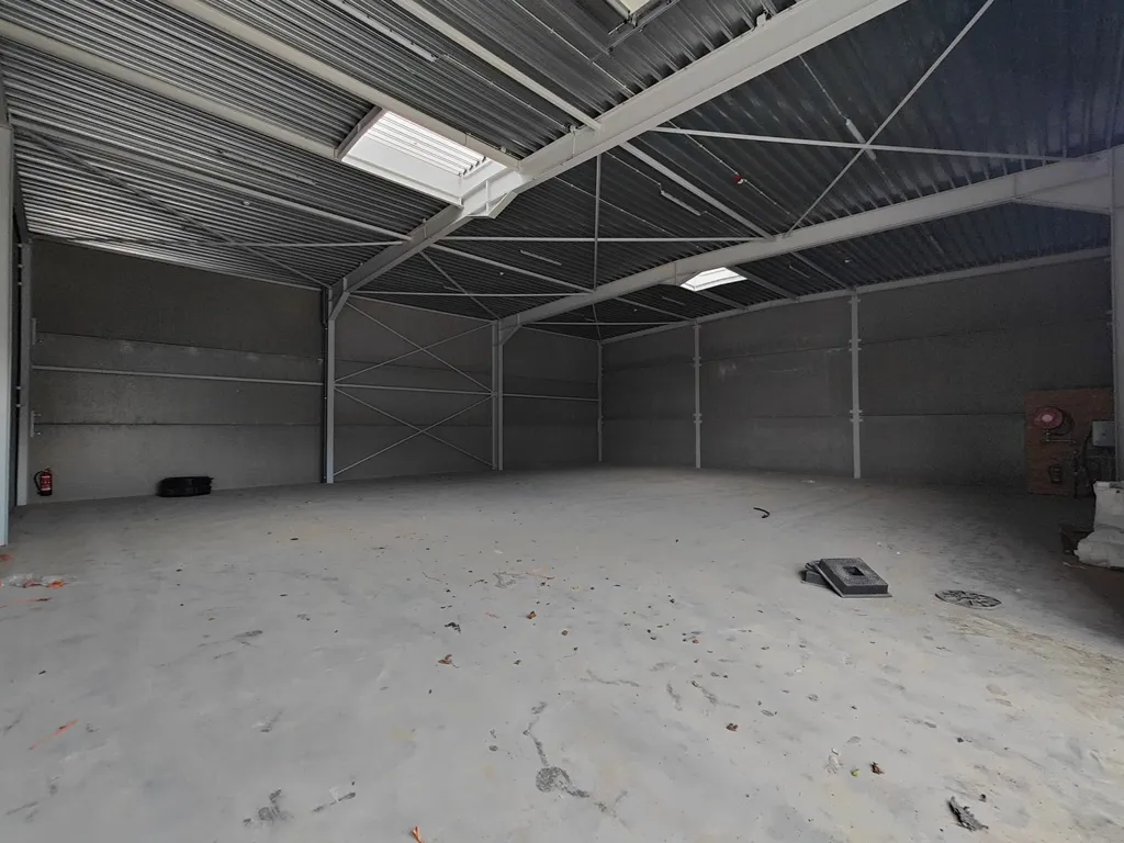 Garage - New Commercial Unit in Bruges