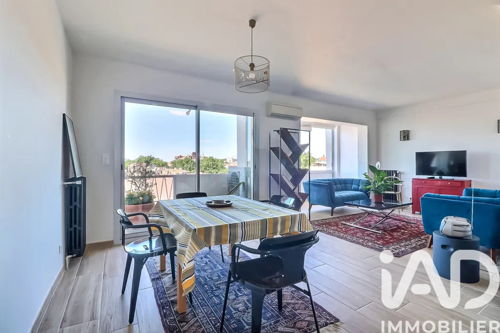 Soggiorno - Fully Renovated Apartment with Terrace in Nîmes