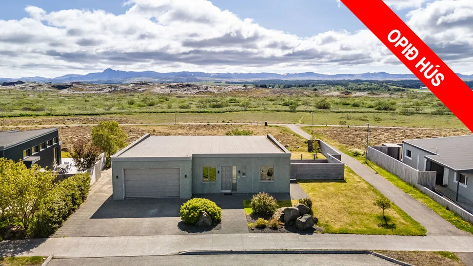 Õhuvaade - House with Large Garage in Reykjavík