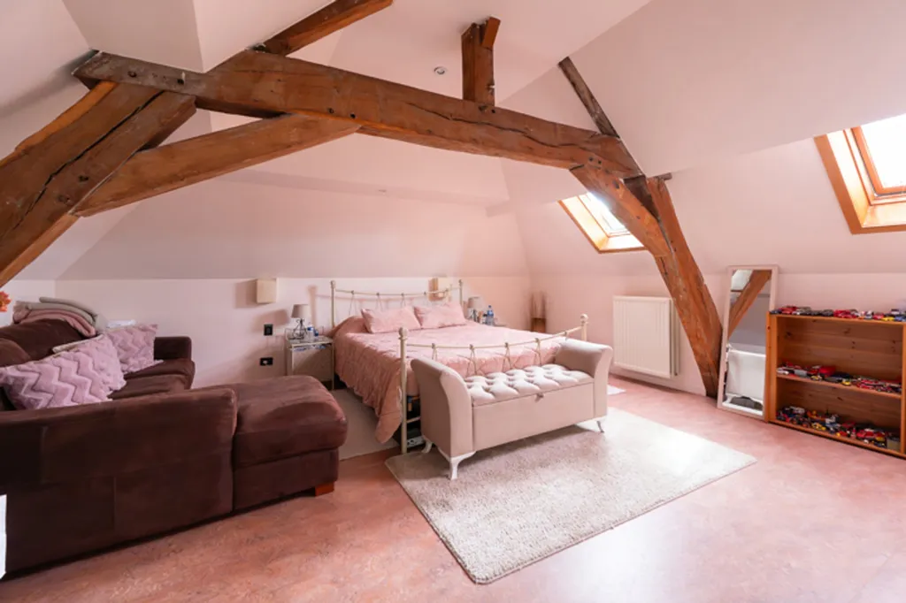 Magamistoad - Elegant Villa with Pool in Nivelles