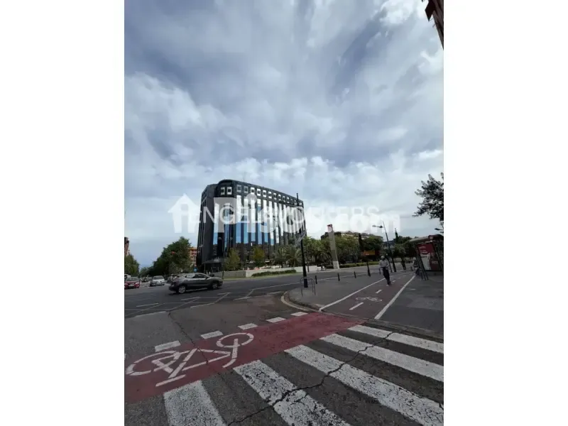 Exterior - Apartment with Stadium Views in Mestalla, Valencia
