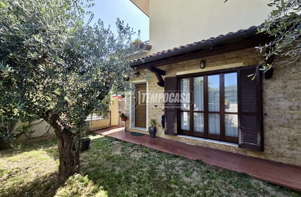 Aed - Rustic Villa with Garden in Castagnola, Massa