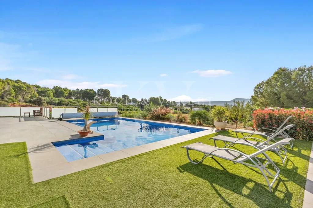 Bassein - Modern Villa with Mountain View in Jávea