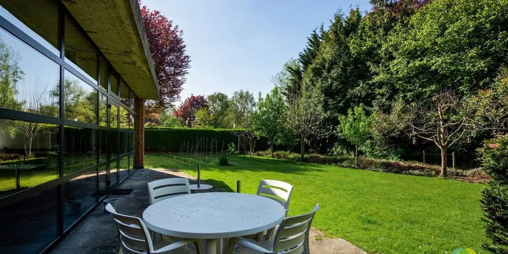 Jardin - Villa Architecturale avec Terrasse à Grimbergen